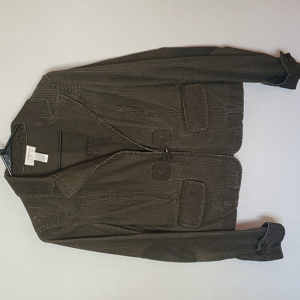 Ann Taylor Loft corduroy jacket with functional pockets 😊